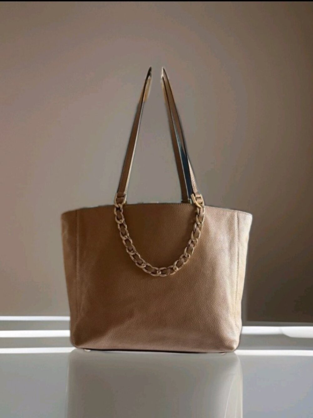 MICHAEL KORS Harper East West Tote Bag Pebbled Tan Leather Chain Woven - Picture 2 of 11